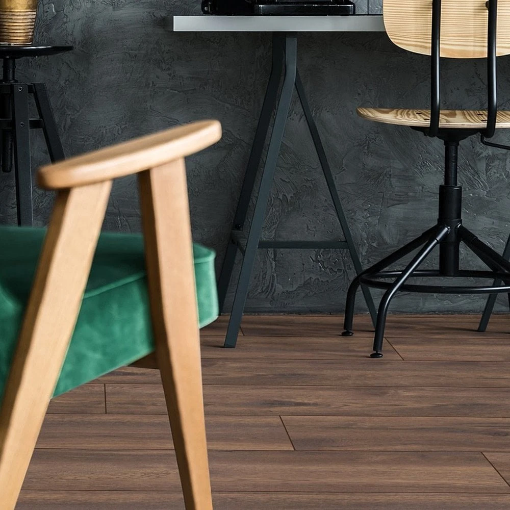 Kronotex Petterson Oak - Mega Plus Super-Wide 8mm Laminate Flooring (221385) - Image 4